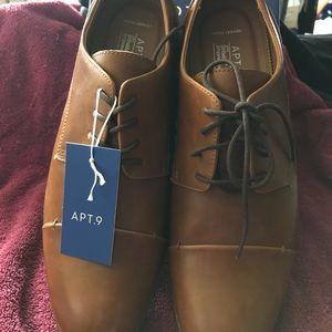 Men’s dress shoes